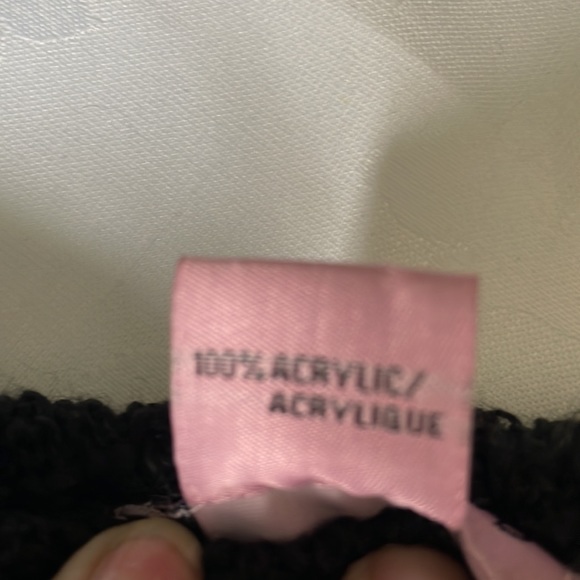 Revamped black loose knit crop sweater with drop down back cable stitch Sz M - Picture 8 of 8